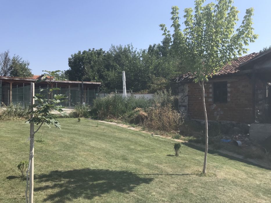 Имот в село Брягово на 50 км от град Пловдив в полите на Родопите