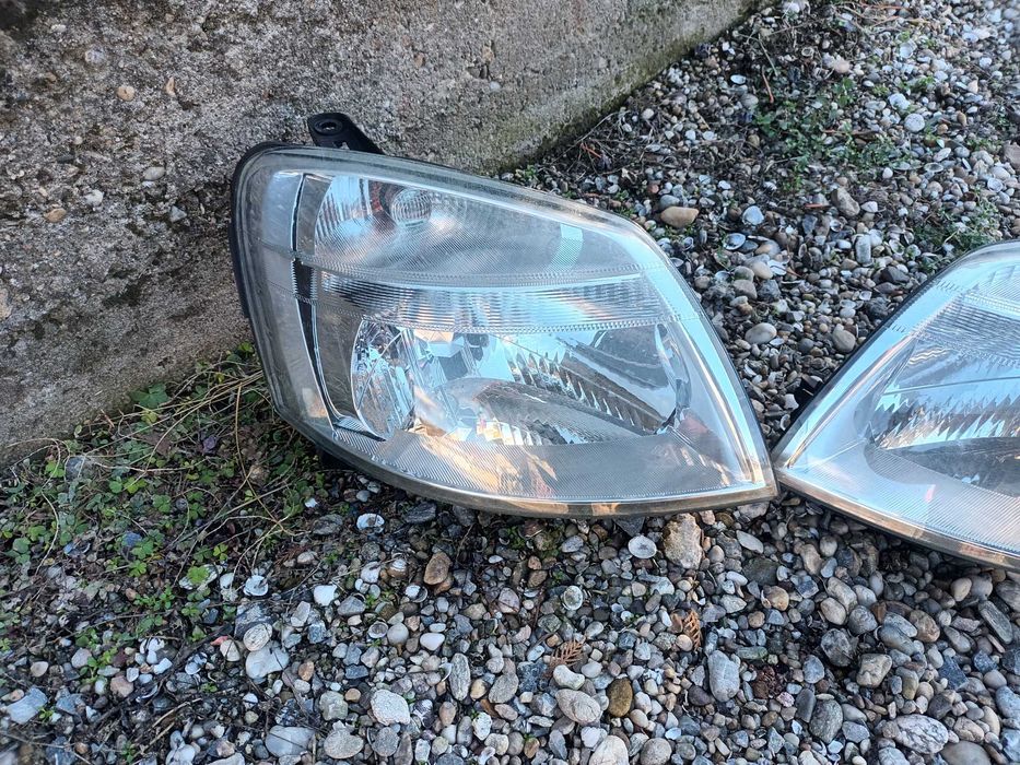 ляв и десен фар за пежо партнер ситроен берлинго 03-08 PEUGEOT CITROEN