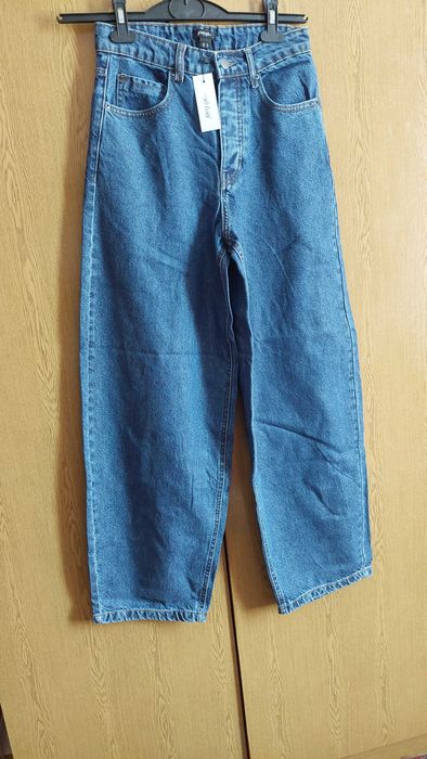 Дамски панталон и дънки