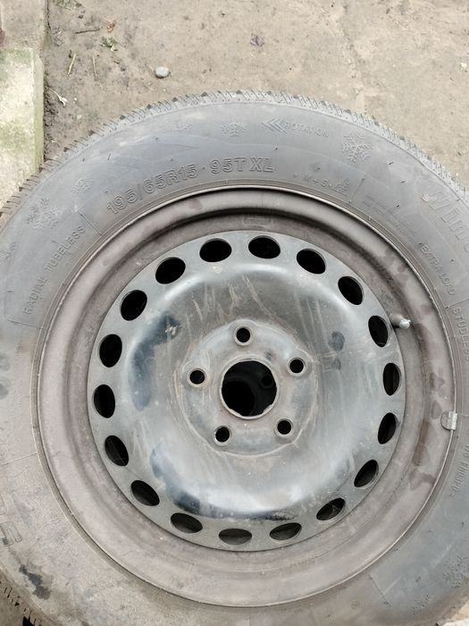 Vând roți de iarnă