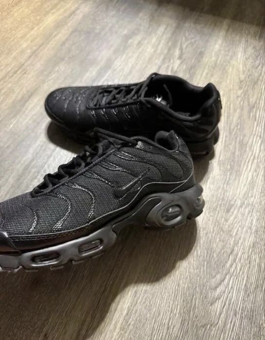 Nike Air Tn 42/43/44 noi/new