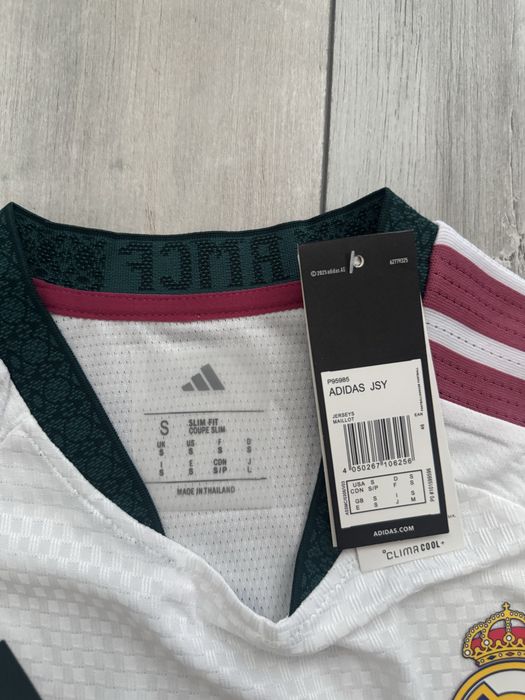 Tricou Real Madrid home cu Mbappe 26/27