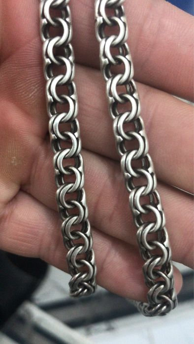 Срочна продам цепочку серебро