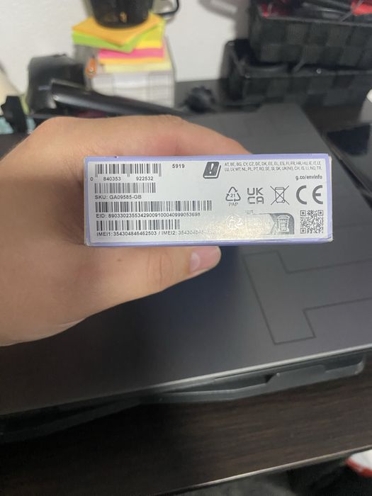 Telefon mobil Google Pixel 9a, 256GB, 8GB RAM, 5G, Iris