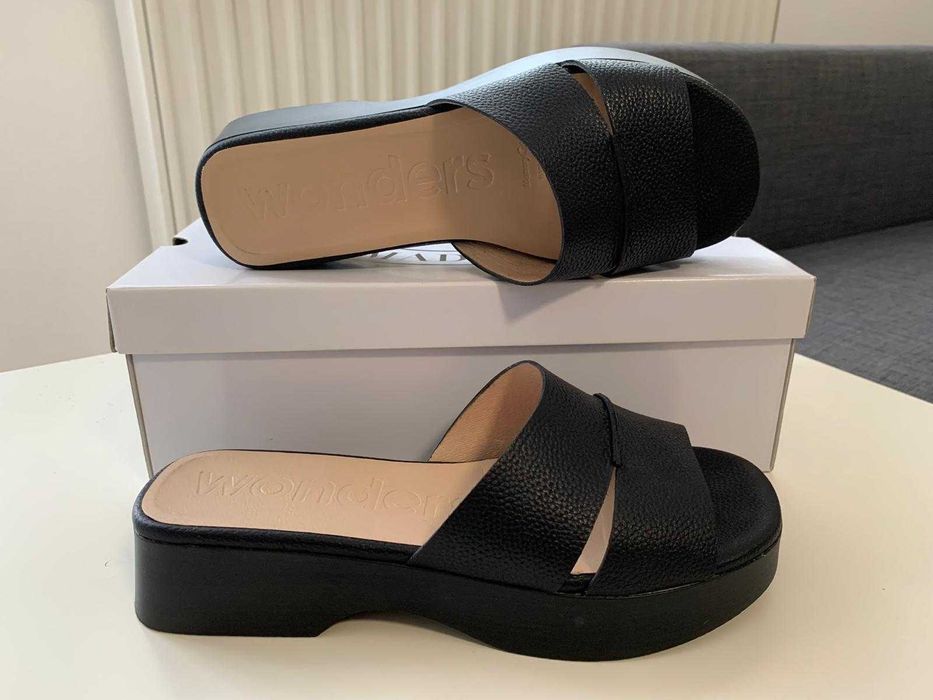 Saboti piele Wonders (Spania) marime 38 (25 cm), negru