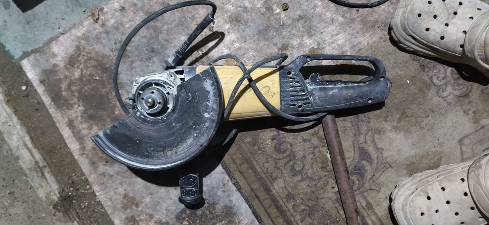 Болгарки 2 шт Crowmn и TEXA