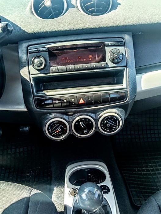 Vând Smart FourFour 1.3