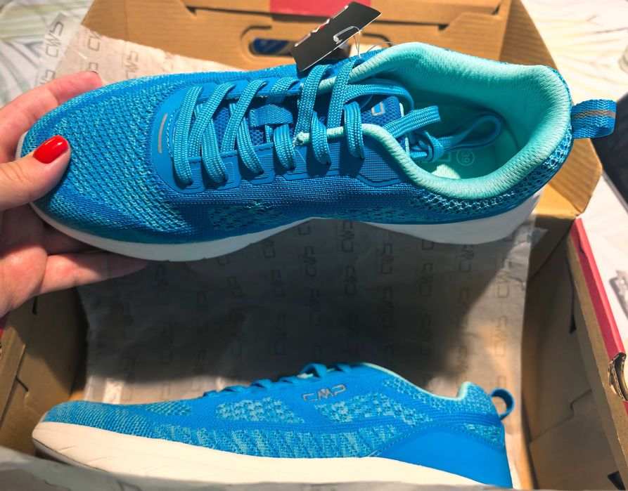 Чисто нови Маратонки CMP