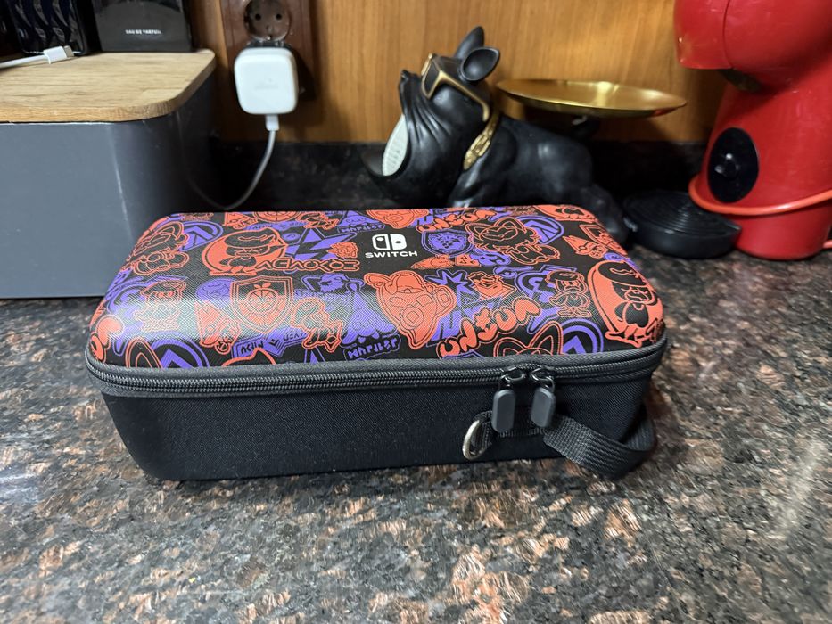 Кейс за Nintendo Switch .