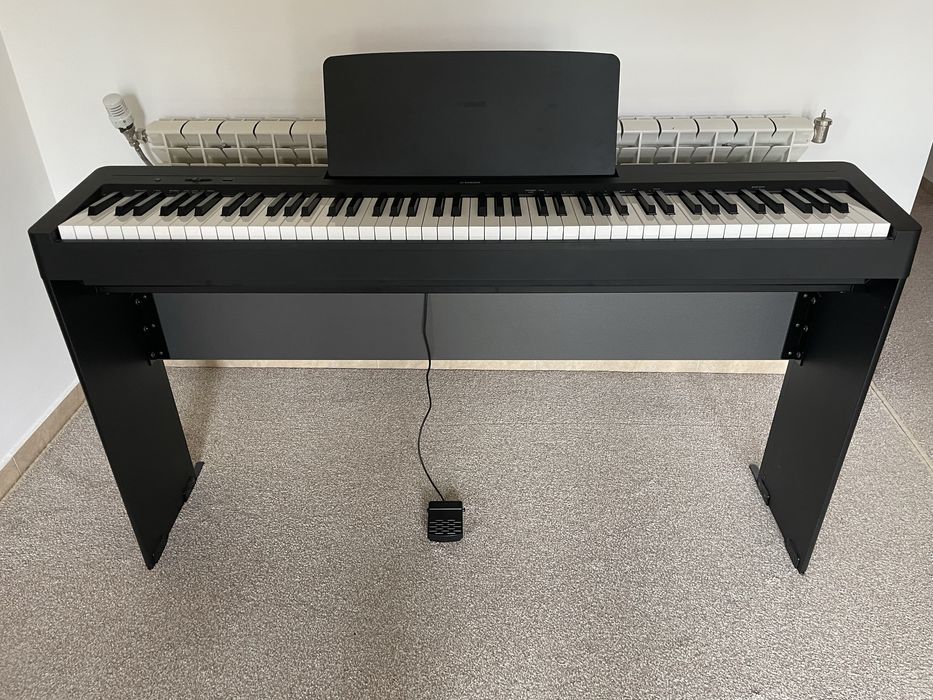 Yamaha P145 пиано