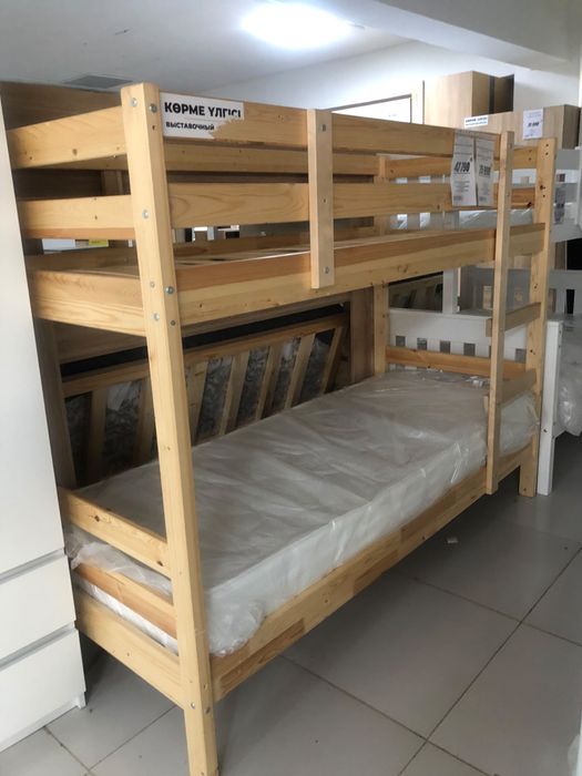 Продается двухъярусная  кровать