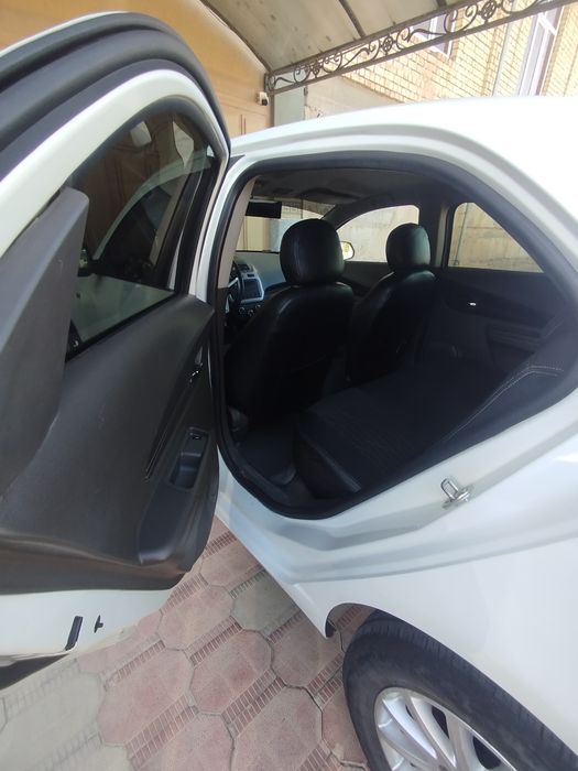 Kobilt  sotiladi