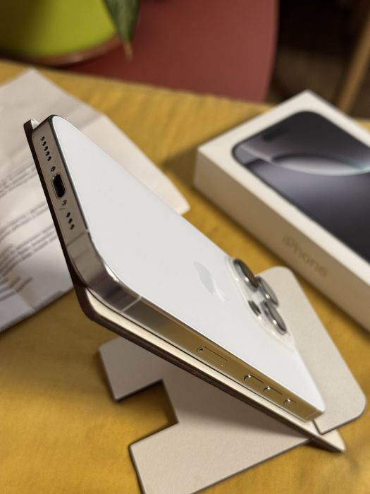 Iphone 16 pro без ремонта акум 92%