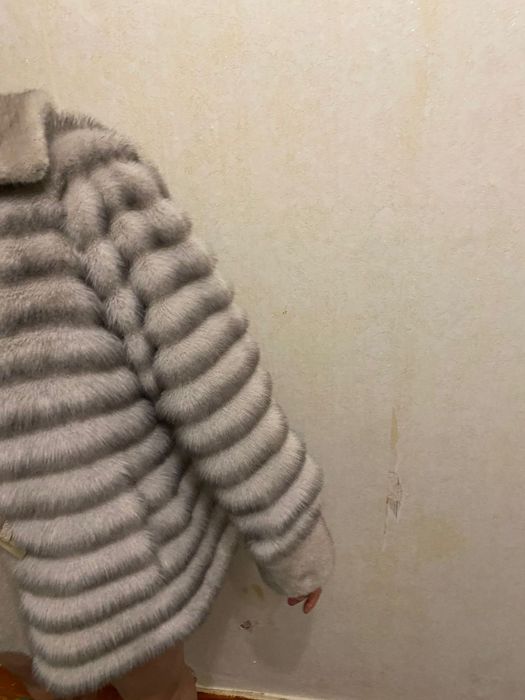 Продаётся эко шуба носила пару раз