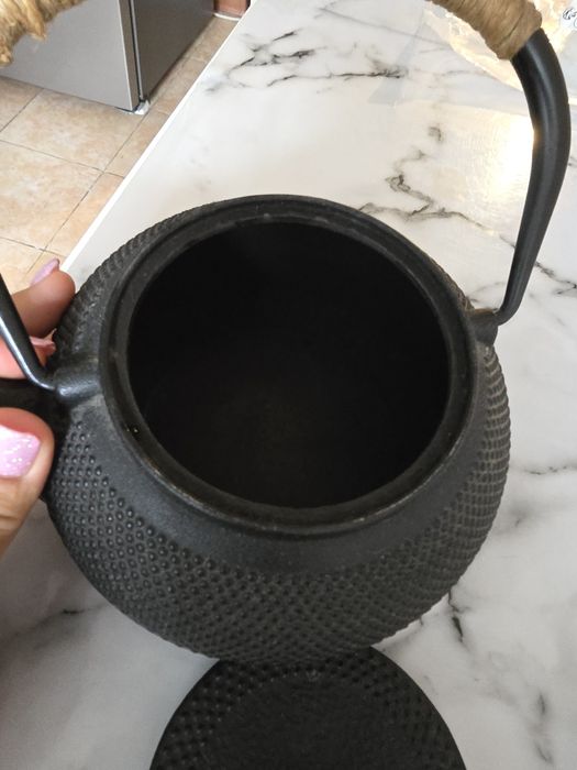 Продам чугунный чайник