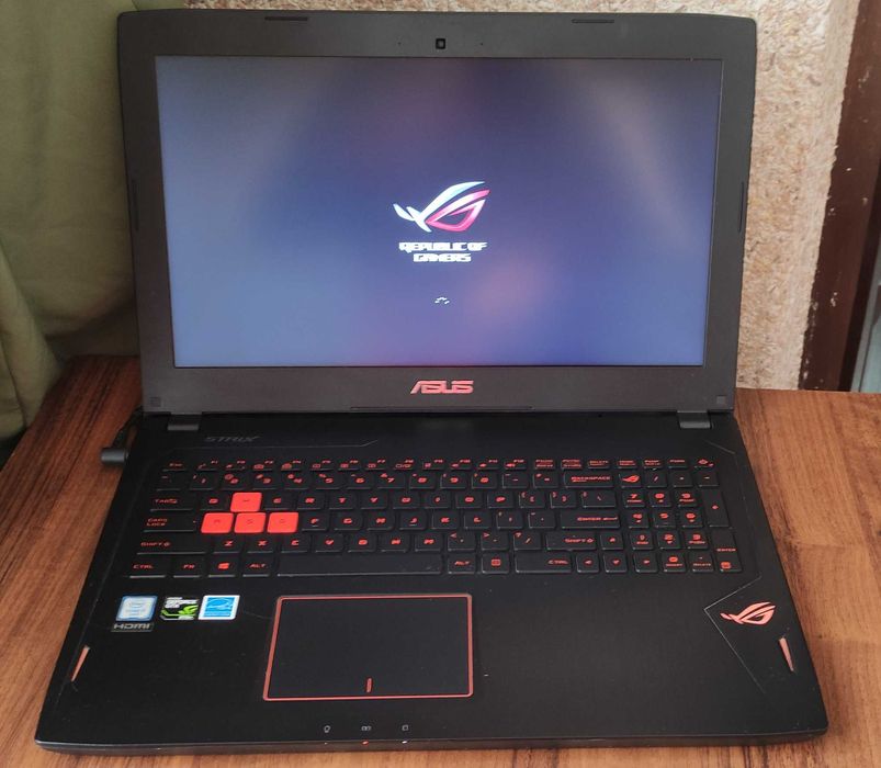 ASUS ROG Strix 15.6" FHD Игровой/ i7-6700HQ / 16 GB DDR4 / GTX970M 3GB