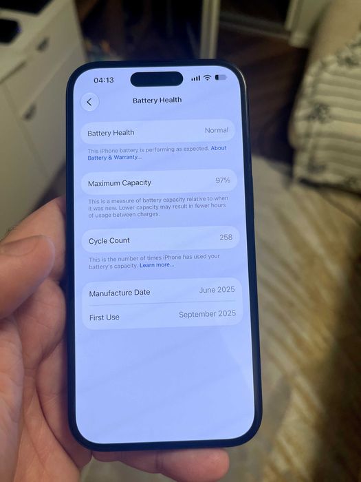 Iphone 16 128gb black (97% battery)