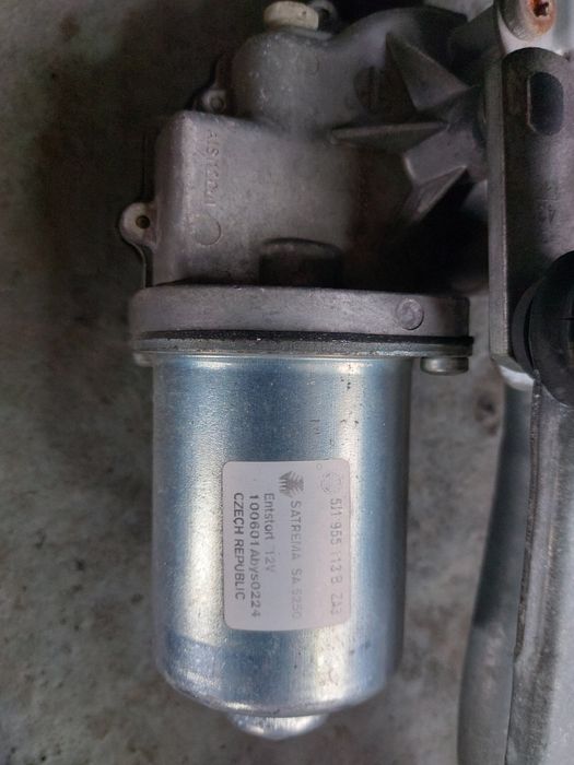 Ansamblu stergatoare / Grila stergatoare Skoda Fabia 2 model 2007-2014