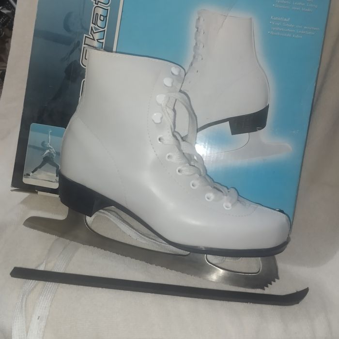 Фигурные коньки взрослые