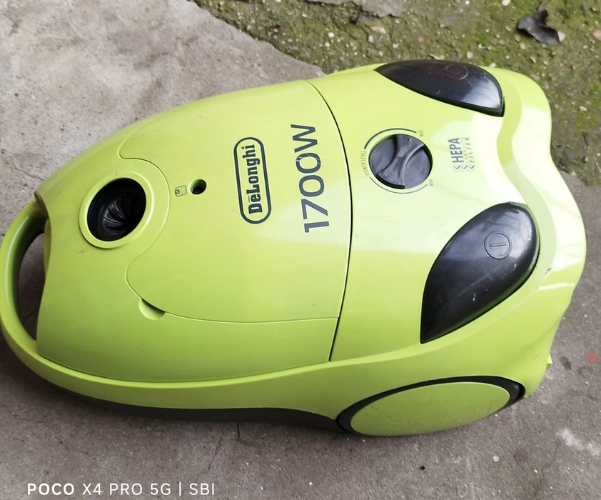 Прахосмукачка  Делонги