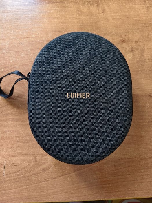 Продаю Наушники Edifier WH950NB черные.