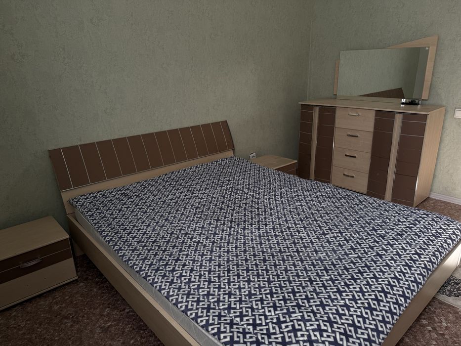 Спальный гарнитур с матрасом