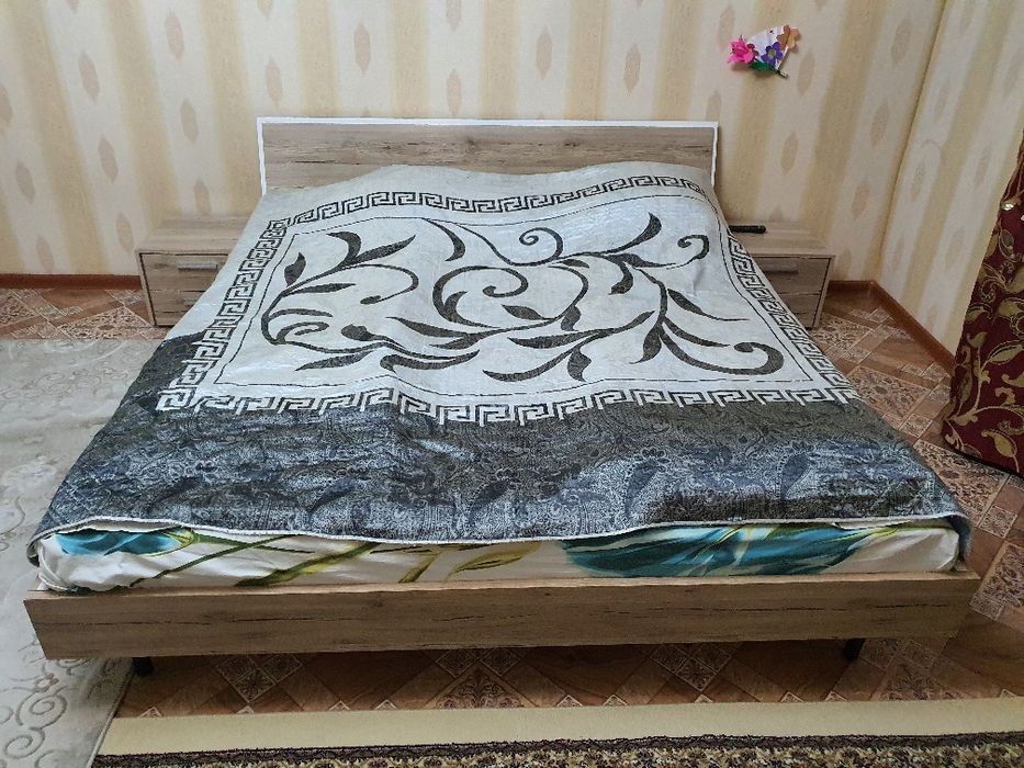 Продам спальный гарнитур