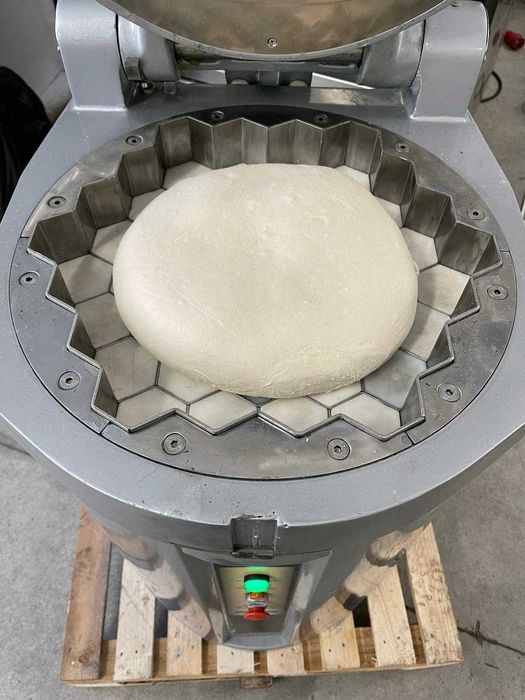 Divizor hidraulic Pietroberto (Presa hexagonala)