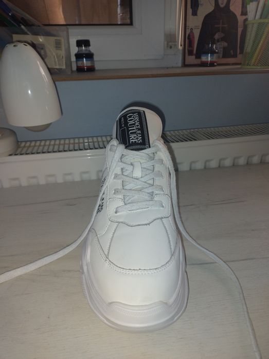 Vând adidasi Versace jeans couture