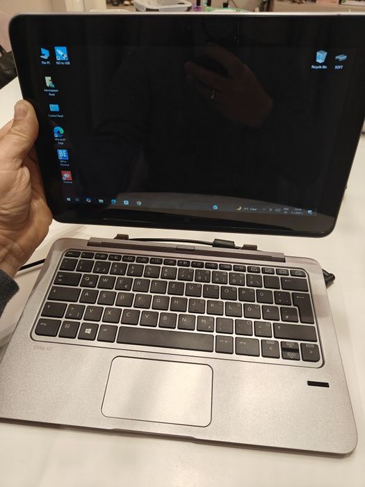 Лаптоп HP Elite x2 1011 G1