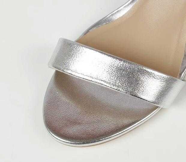 Новые кожаные босоножки