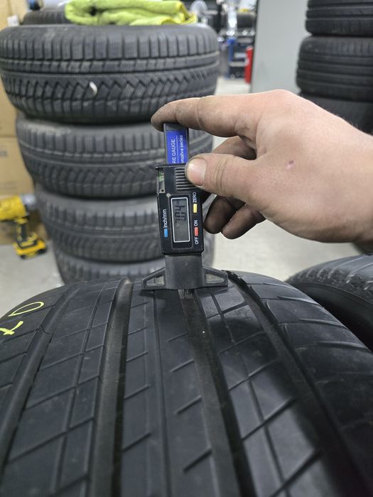 2 Броя 255/45/20 Michelin 7mm