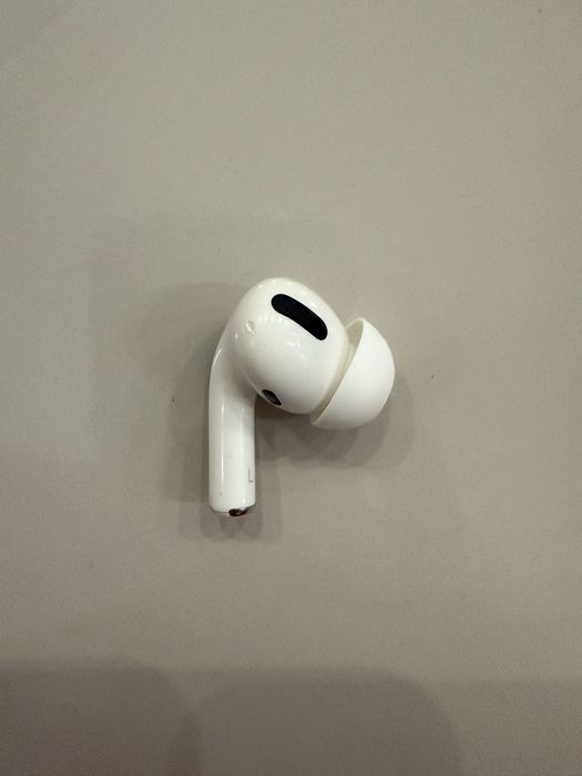 Слушалки AirPods Pro