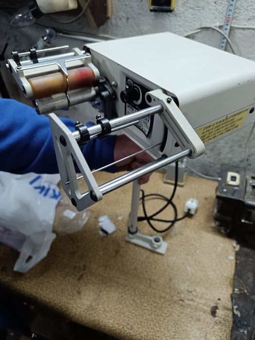 Електрически пулер за подаване на ластик и силикон