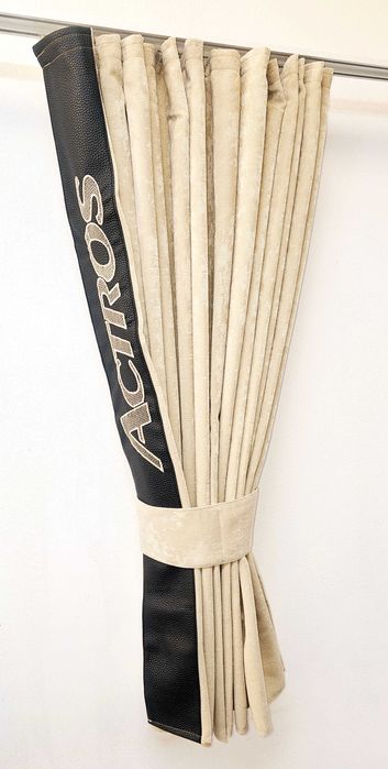 Бежови пердета закамион MERCEDES с кожена лента+кукички холандско чело