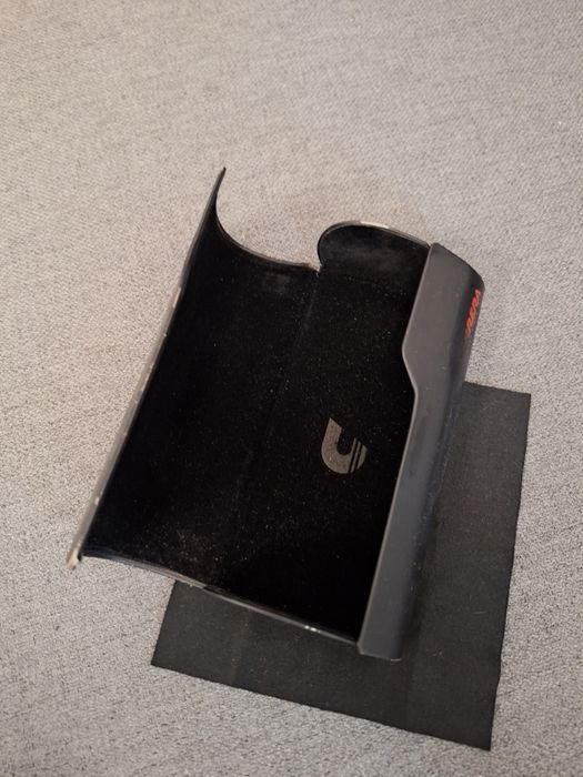 Твърд калъф за слънчеви очила Carrera