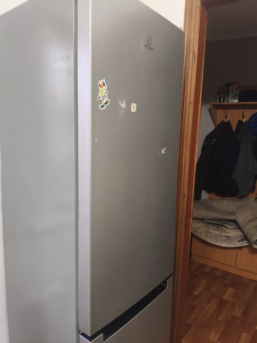 Продам холодильник