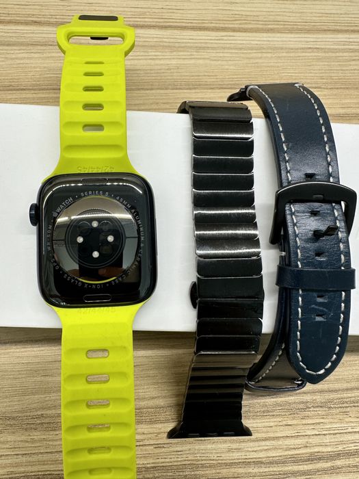Продам Apple Watch 8
