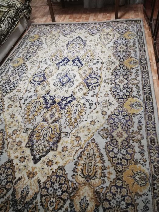 Продам чистые ковры