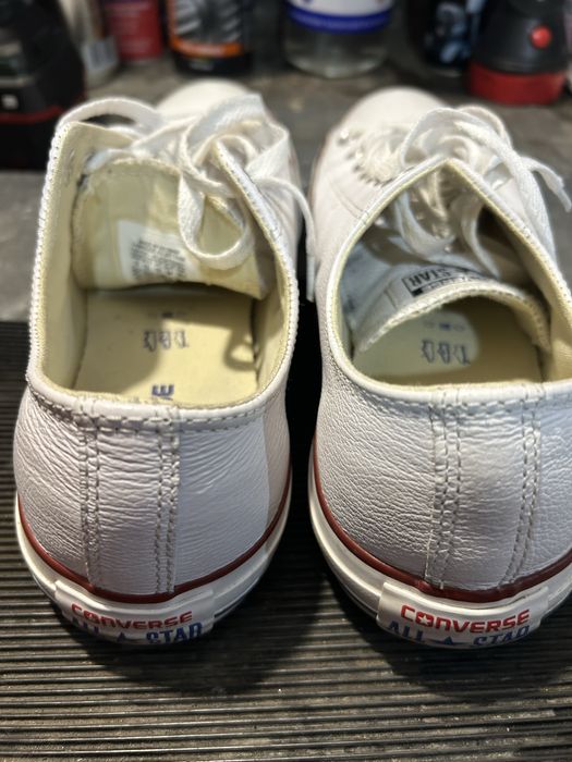 Vind Tenesi Converse!