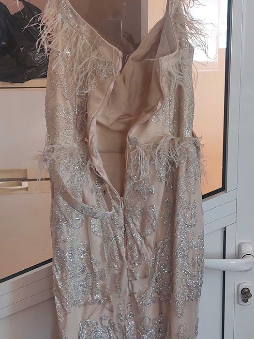 Продавам официални рокли