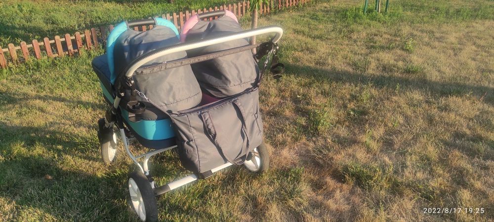 Количка за Близнаци- Комбинирана