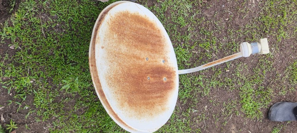 Тарелка спутниковая маленькая