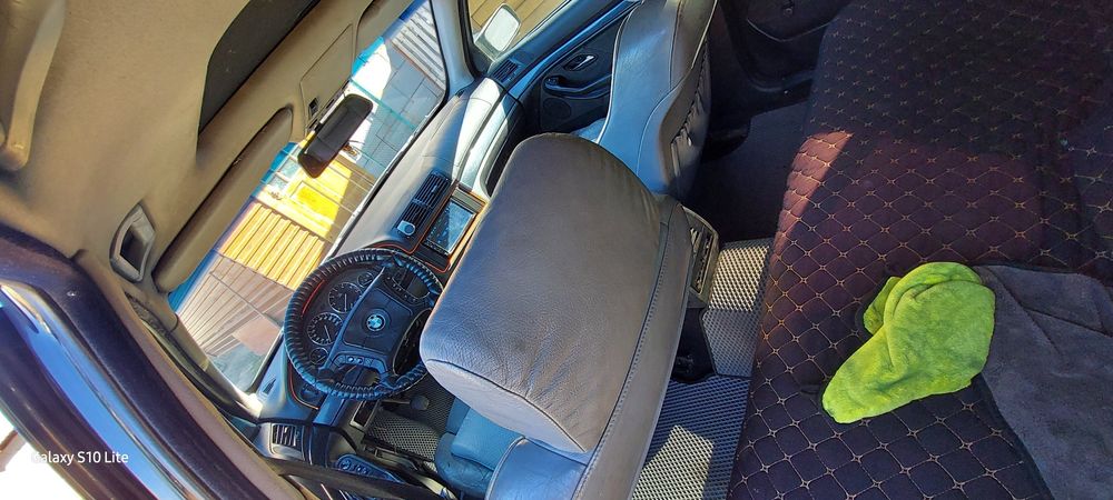Продам Бмв е39 в хорошем состянеие