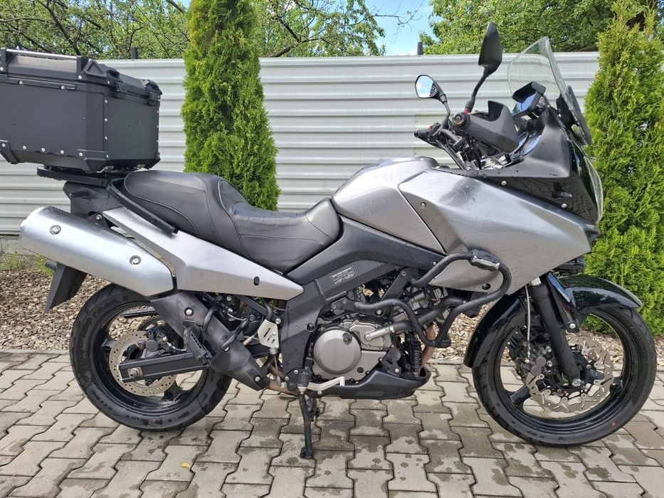 Moto M Parts Ploiesti vinde Suzuki Vstrom 650 model 2007 foarte accesorizat