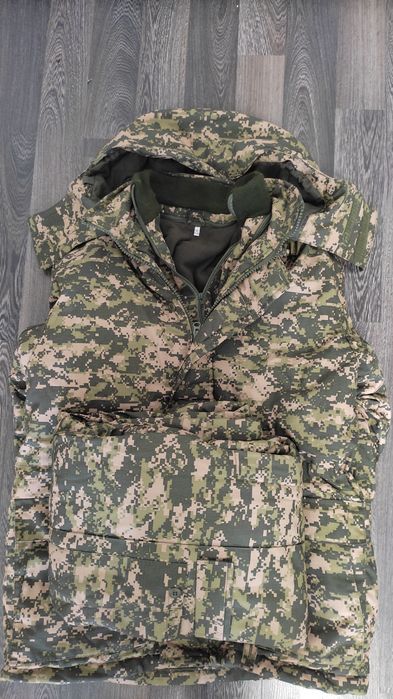 Зимняя военная форма продам или обменяю на ноутбук рабочий