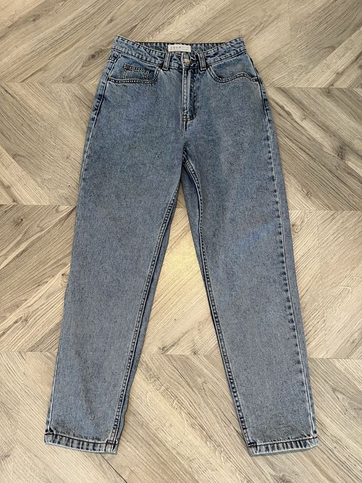 Blugi Primark de damă.