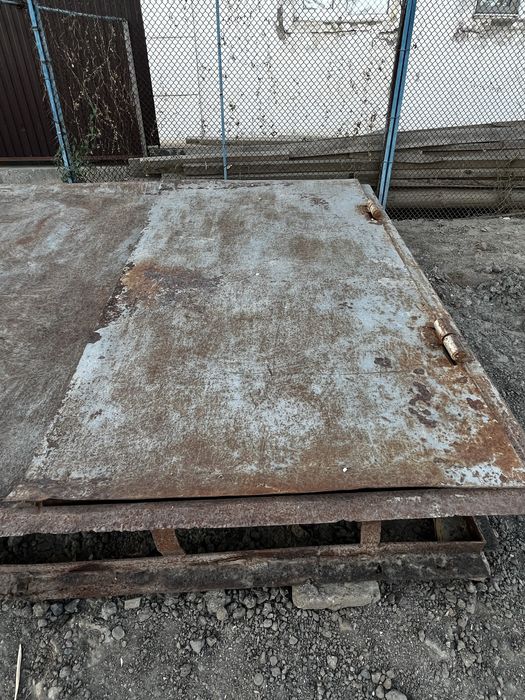 металлические ворота