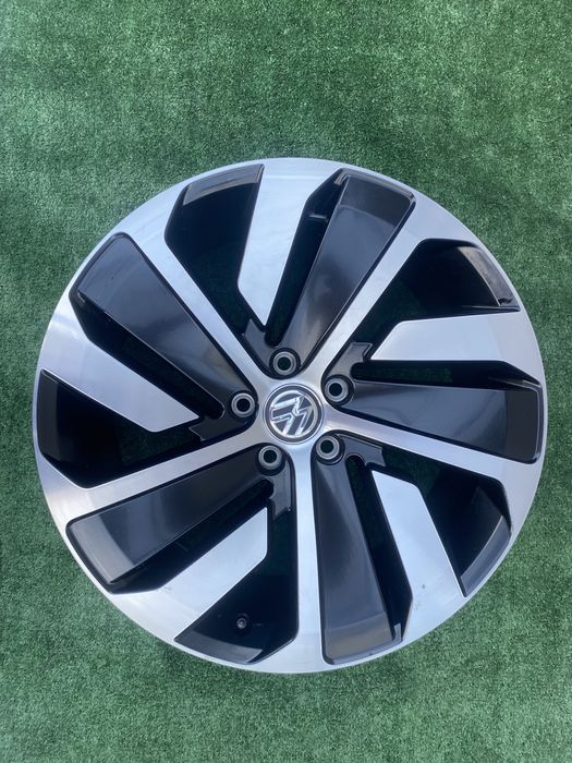 Set 4 jante aliaj OE Vw Arteone R-Line R19 5X112 8JX19H2  Montevideo
