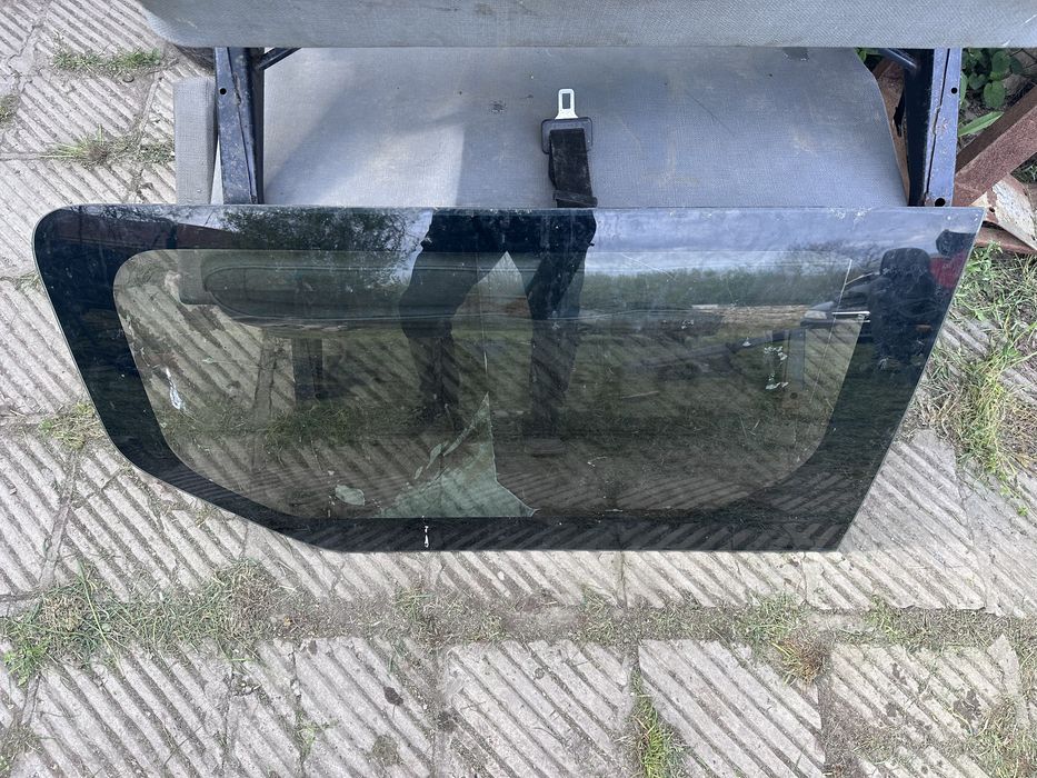 Странично стъкло(ляво) опел висаро рено трафик